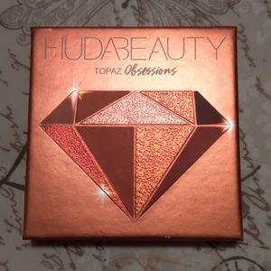 Huda Topaz Obsessions